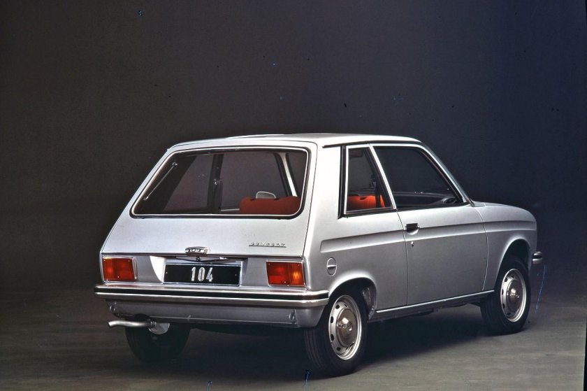 Пежо 104 седан
