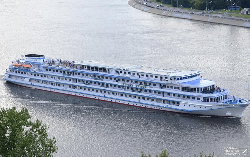 Леонид Красин теплоход Мостурфлот