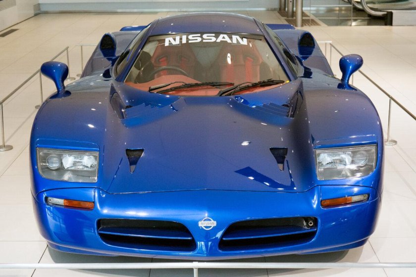 Nissan r390