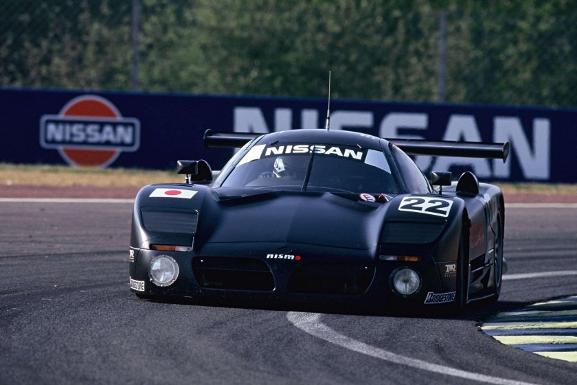 Nissan r390 gt1 Race car
