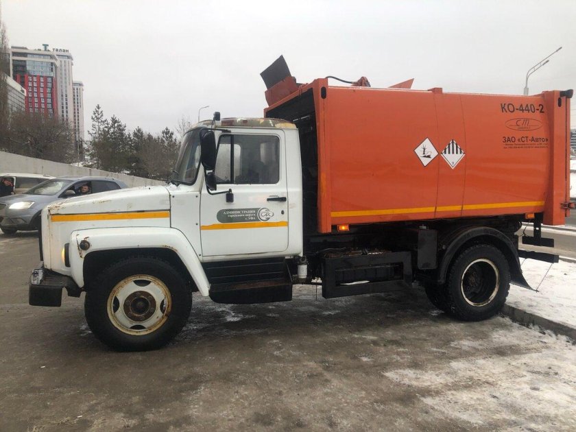Мусоровоз ко 440 2