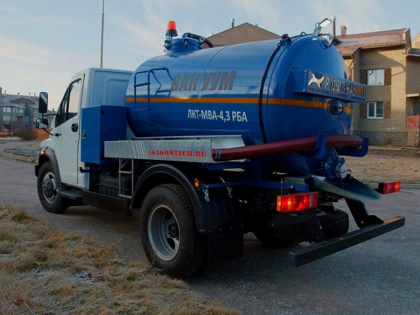 Вакуумная машина МВ-4 на шасси ГАЗ-с41r13