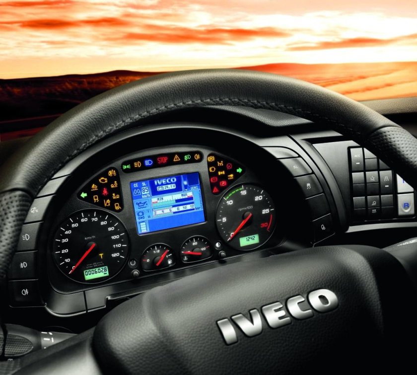 Iveco Stralis Hi-way салон