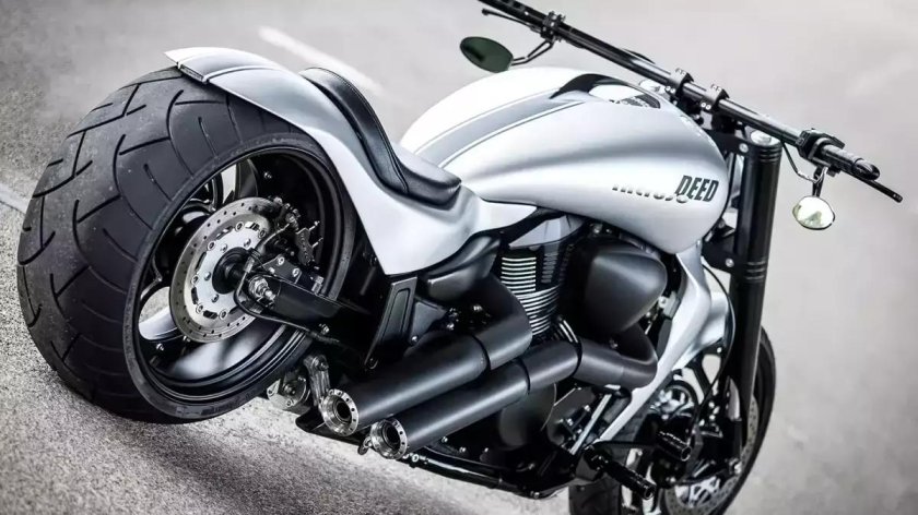 Suzuki Boulevard m109r Custom