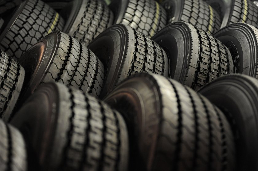 Автомобильная шина