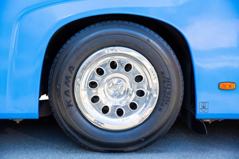 Грузовая шина