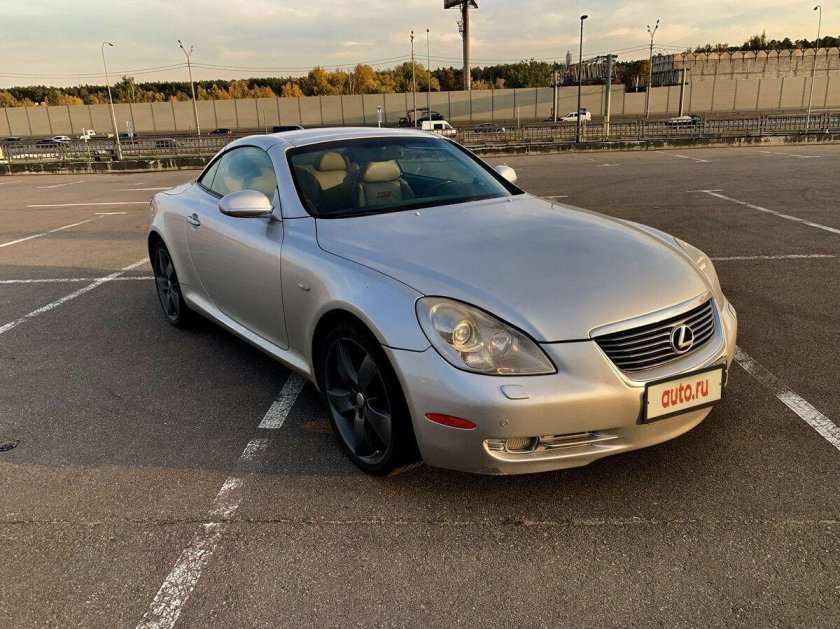 Lexus sc200