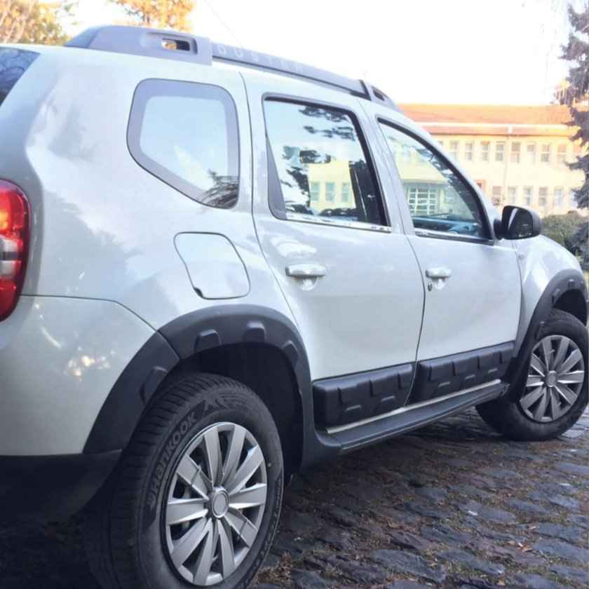 Фендер на Дастер