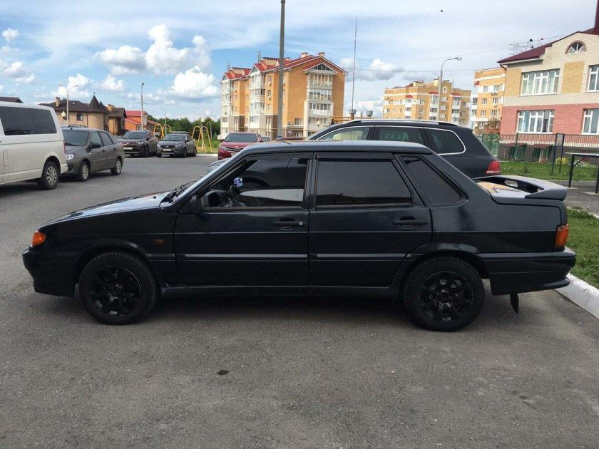 ВАЗ 2115 черная