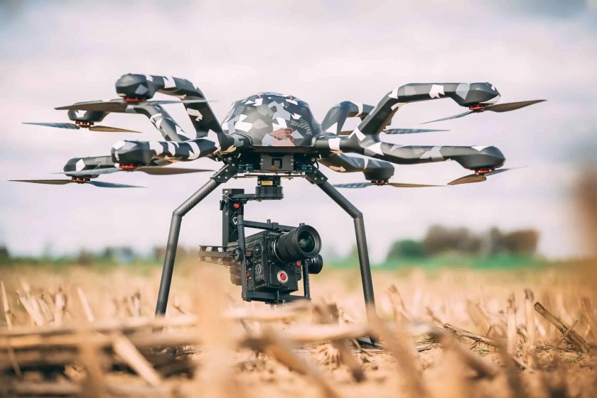 Боевой октокоптер