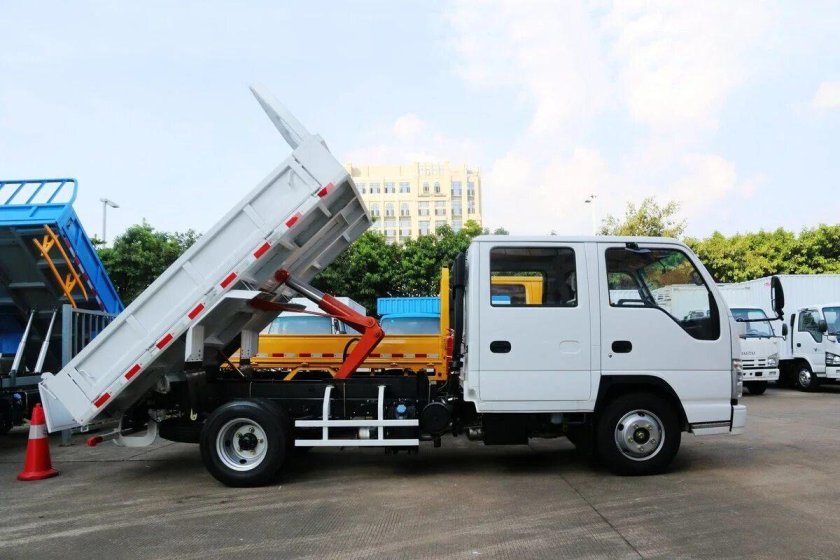 Isuzu 700p