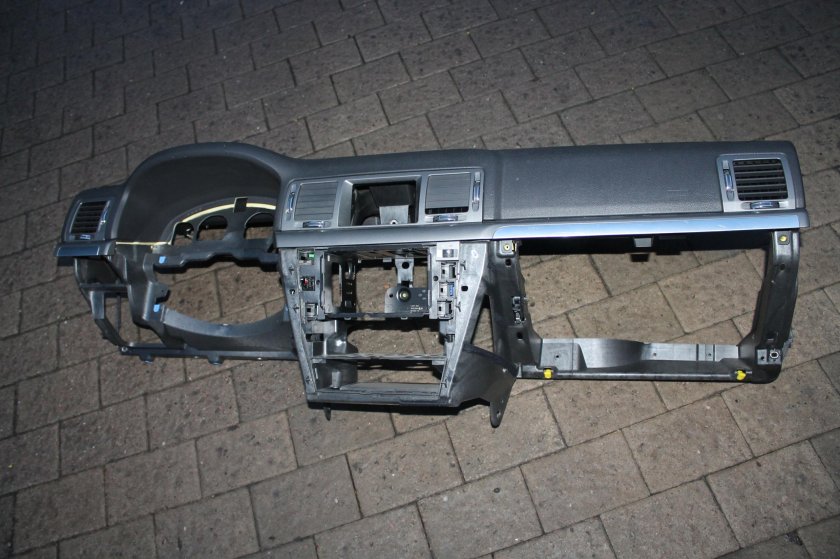 Консоль Опель Вектра б