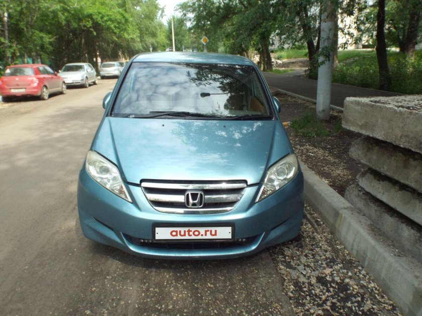Хонда Эдикс 2004 года