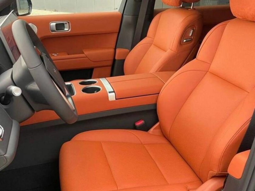 Рыжий салон авто