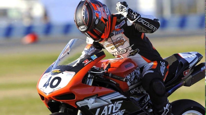 Мотоцикл гонщика