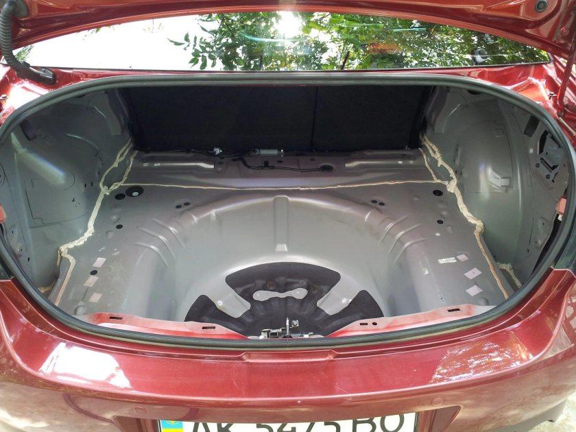 Мазда 3 багажник