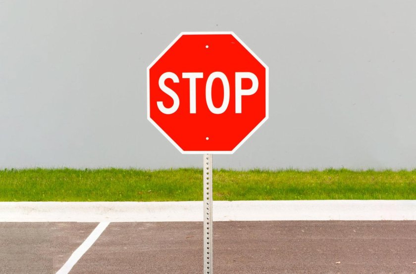 Знак обязательной остановки