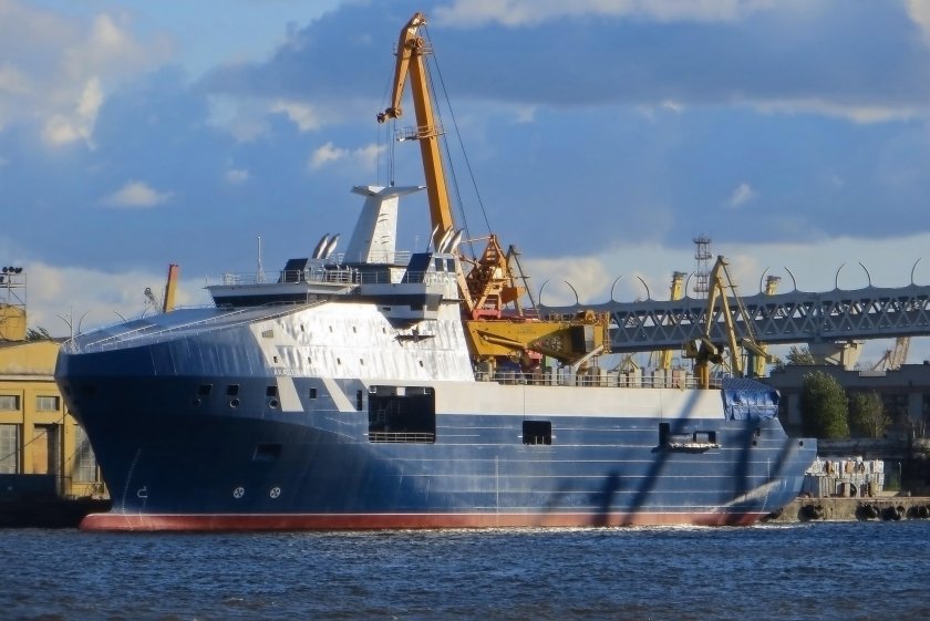 Океанографическое исследовательское судно «Евгений Горигледжан»