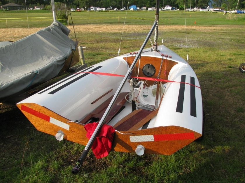Швертбот Dinghy 4.5