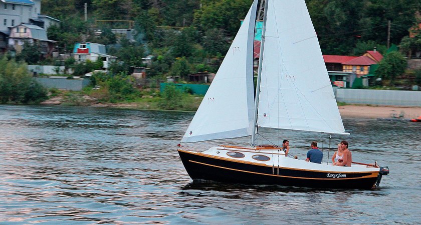 Лодка Дрескомб логгер