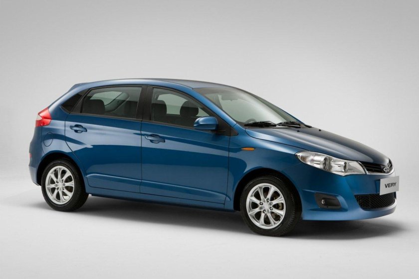 Машина Chery very a13