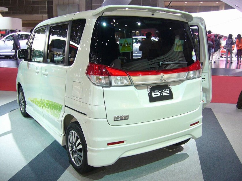 Митсубиси Делика д2