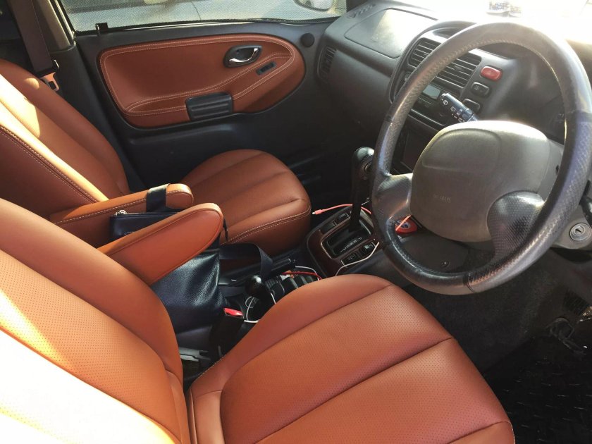 Suzuki Grand Escudo салон