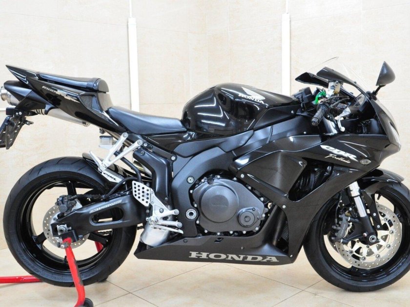 Honda cbr600rr Black