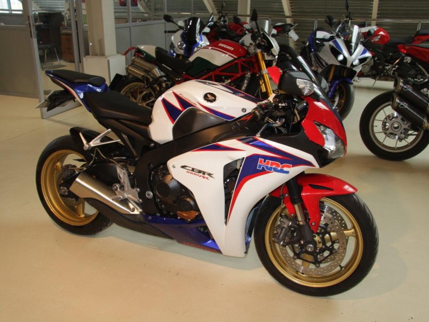 CBR 1000 RR/ra Fireblade