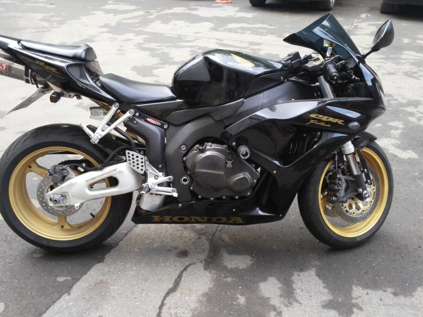 Honda 1000rr Fireblade черный