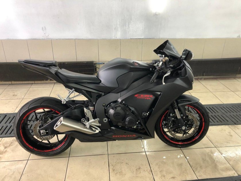 Honda 1000rr Fireblade черный