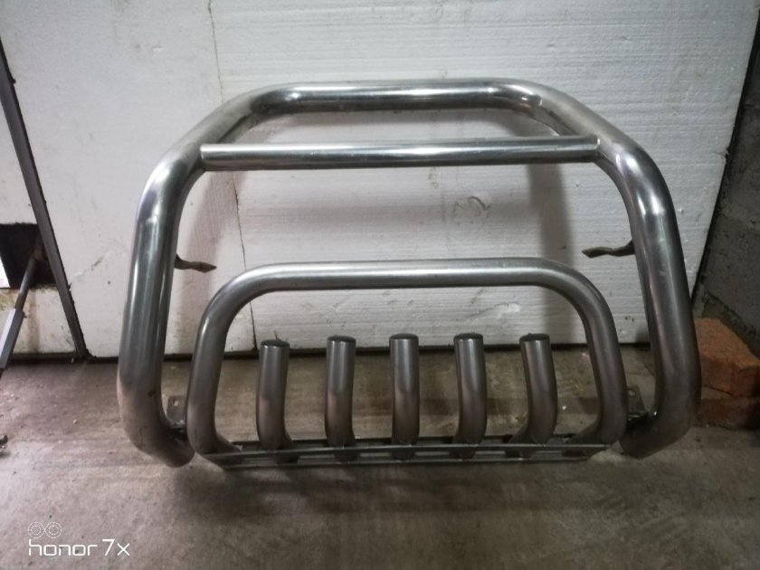 Кенгурятник на УАЗ Хантер