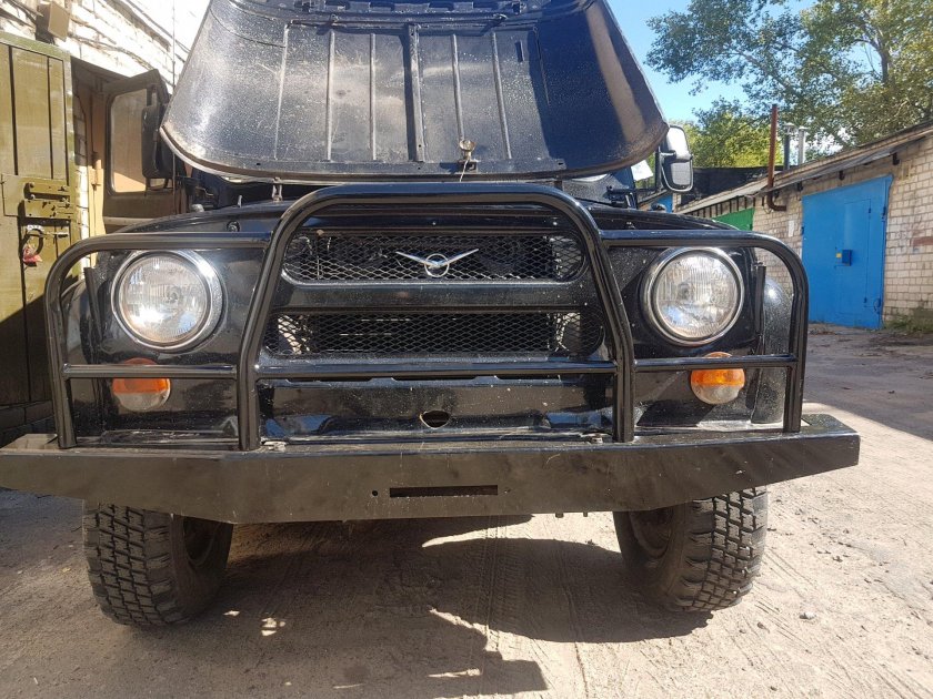 Кенгурятник на УАЗ 469