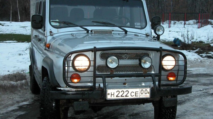 Заводской кенгурятник УАЗ 3151