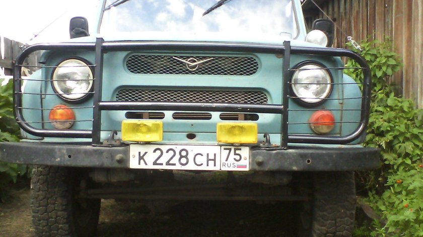 Заводской кенгурятник УАЗ 3151