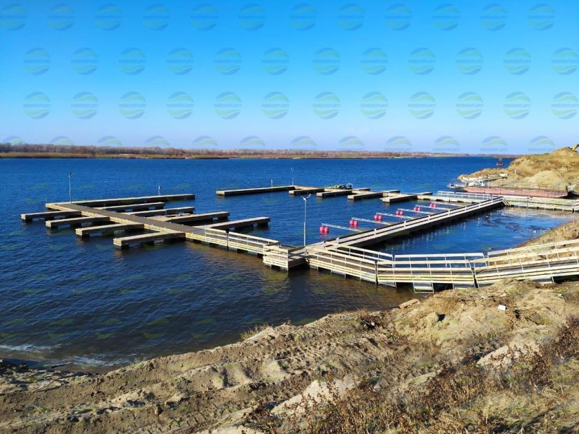 Понтонный причал