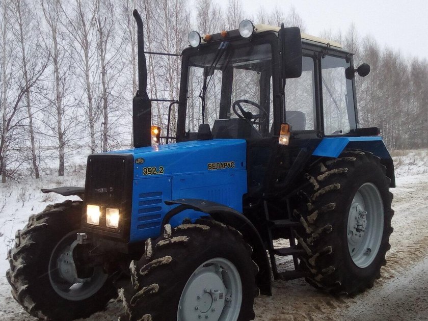 Трактор Беларус 892