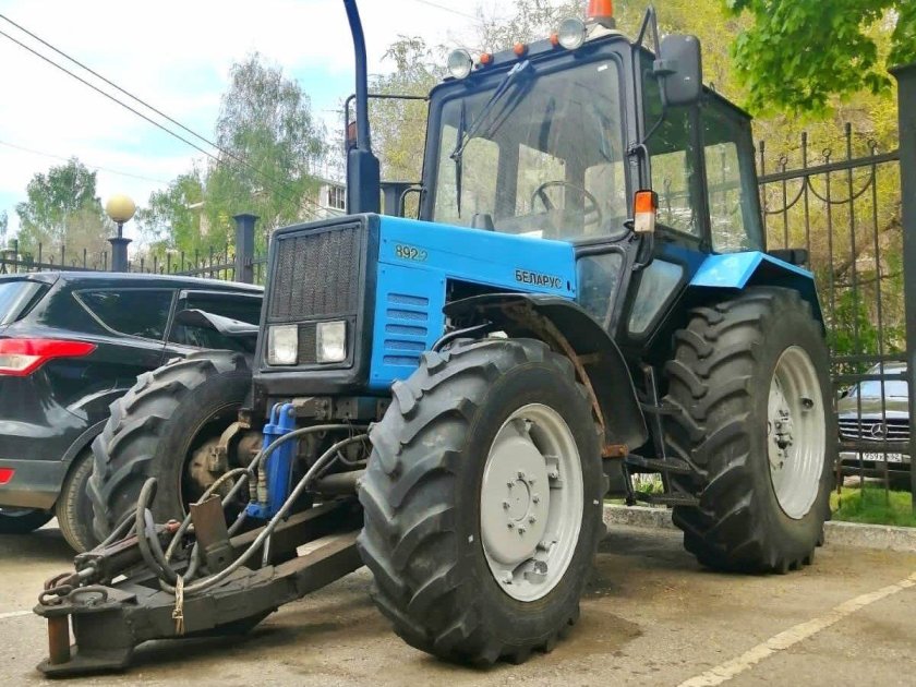 Беларус 1221.3