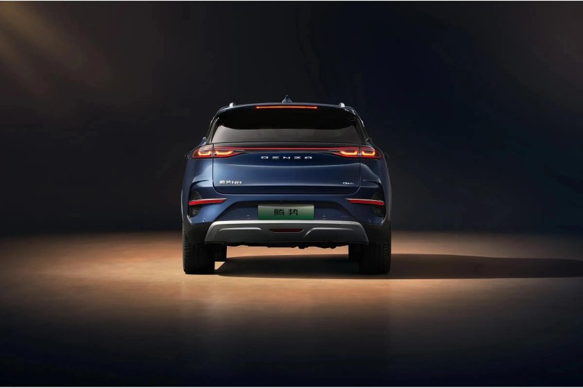 BYD кроссовер