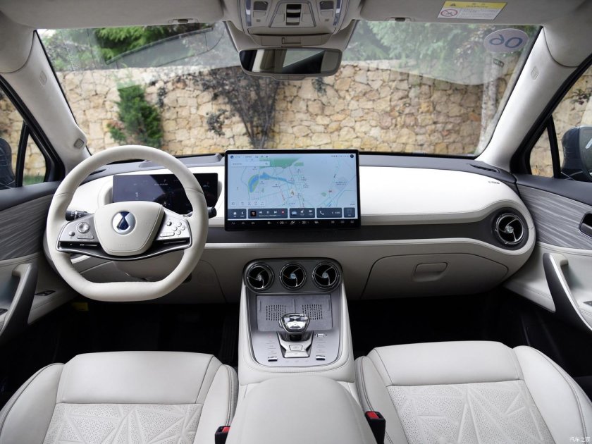 Мерседес Денза