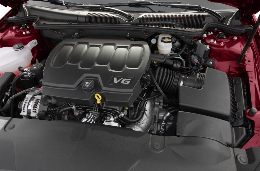 Buick Lucerne 2008 вид сбоку