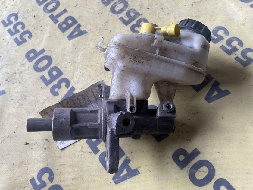 Бачок тормозной жидкости Опель Вектра б артикул