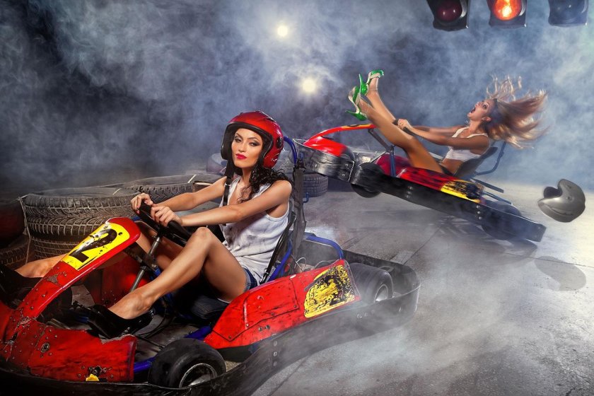 Картинг девушки