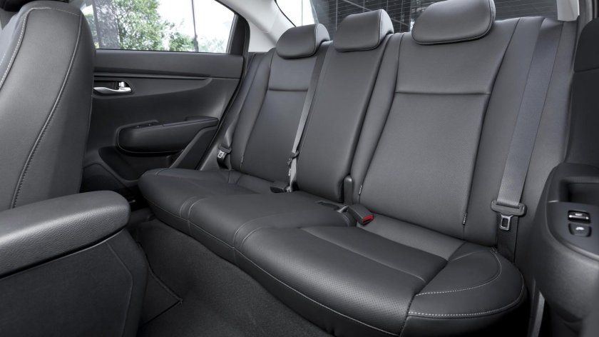 Киа Рио 3 салон сзади