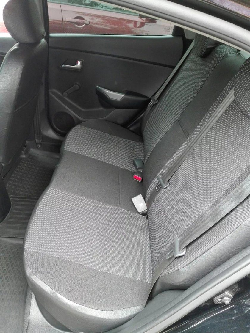 Kia Rio 3 салон сзади