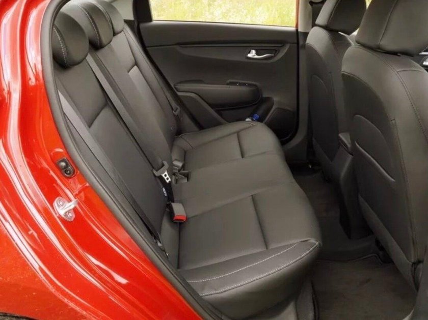 Киа Рио 2017 задний ряд