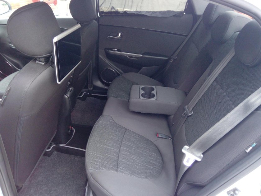 Подлокотник Киа Рио 3