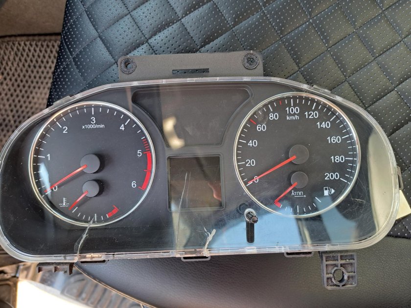 УАЗ Патриот погасла приборная панель