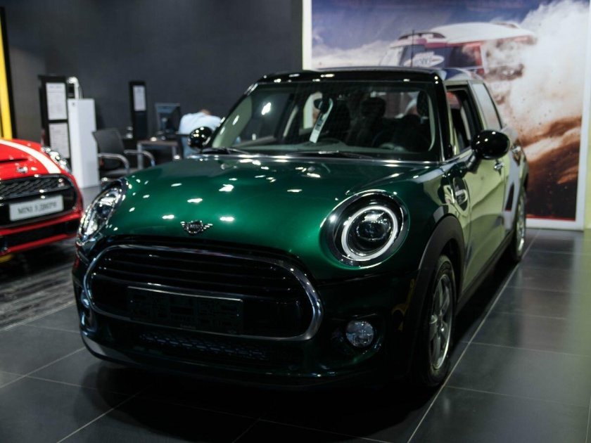 Mini Cooper зеленый 2022