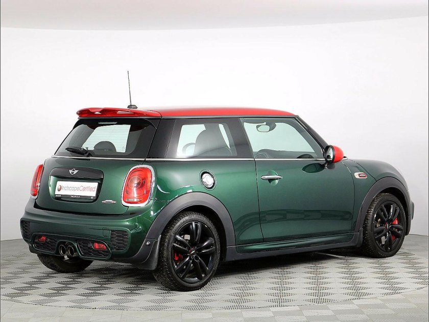 Mini Cooper JCW 2021 зеленый
